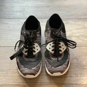 Women’s Nike air max ultra - oreo